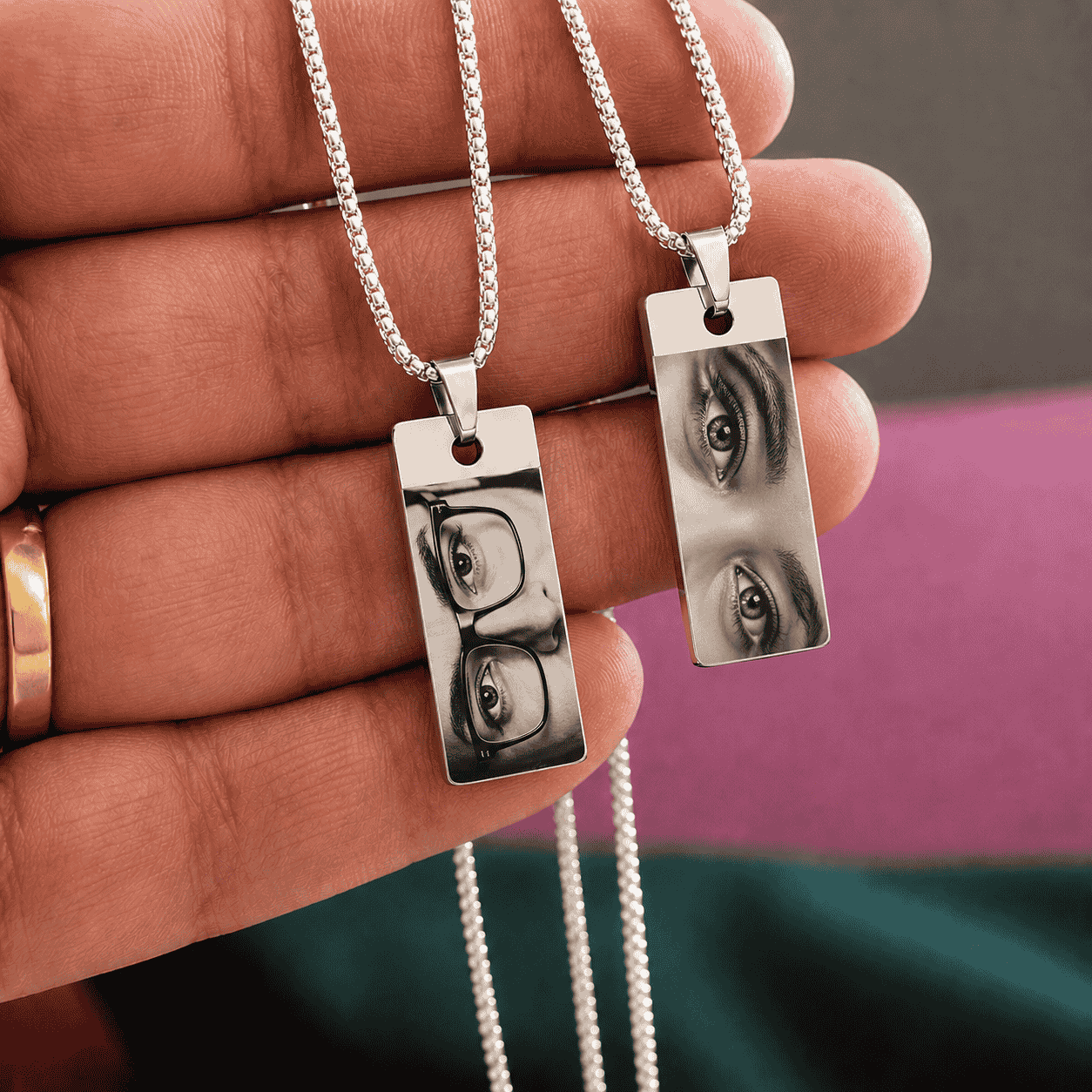 engraved-necklace